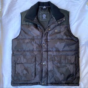 🔥🔥NWOT LRG Camo Puffer Vest XL